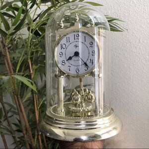 Elgin Anniversary Mantel Quartz Clock Glass Dome Rotating Pendulum Gold Vintage